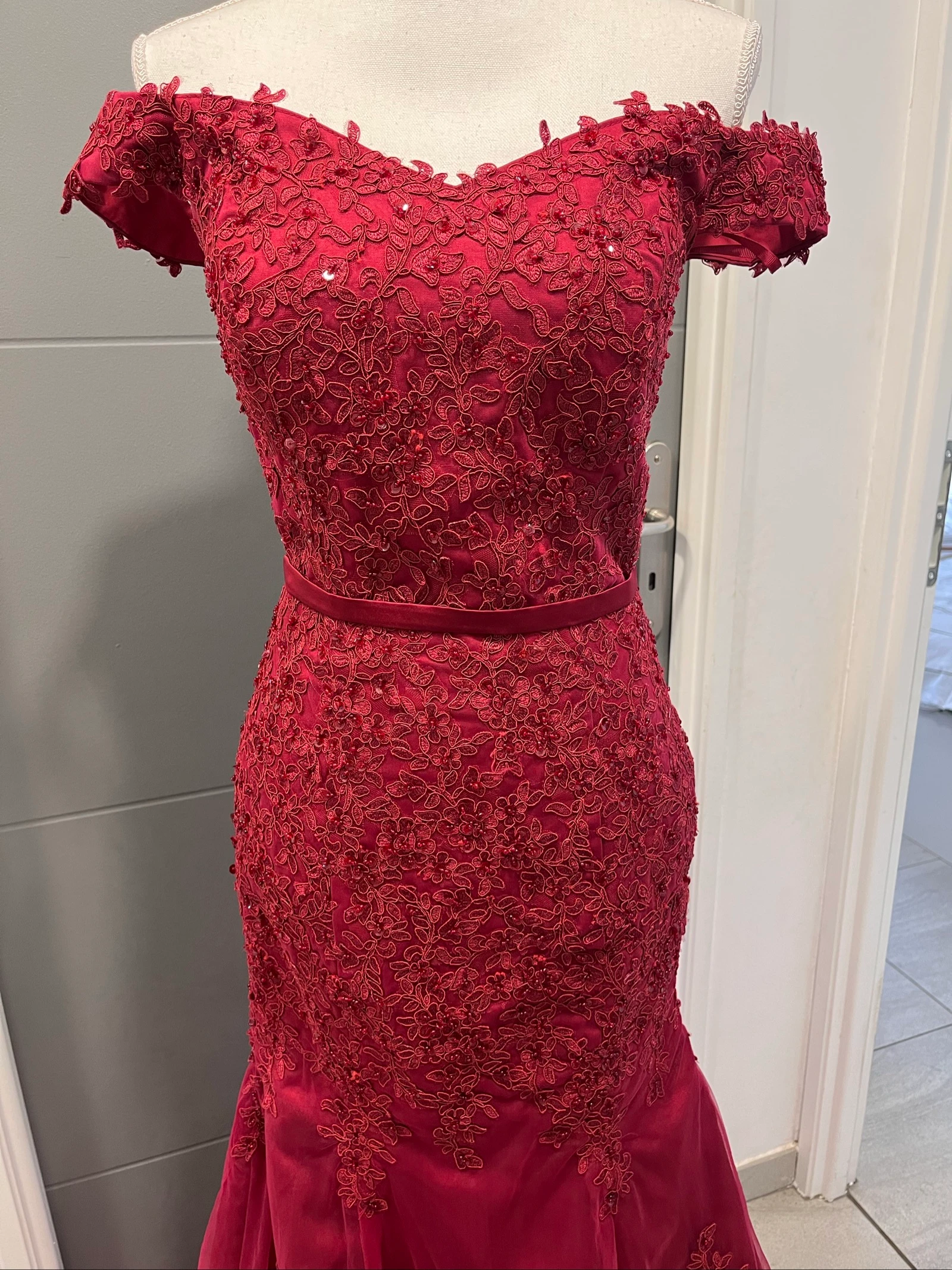 Vestido sirena burdeos Stacees talla 34 – photo 3